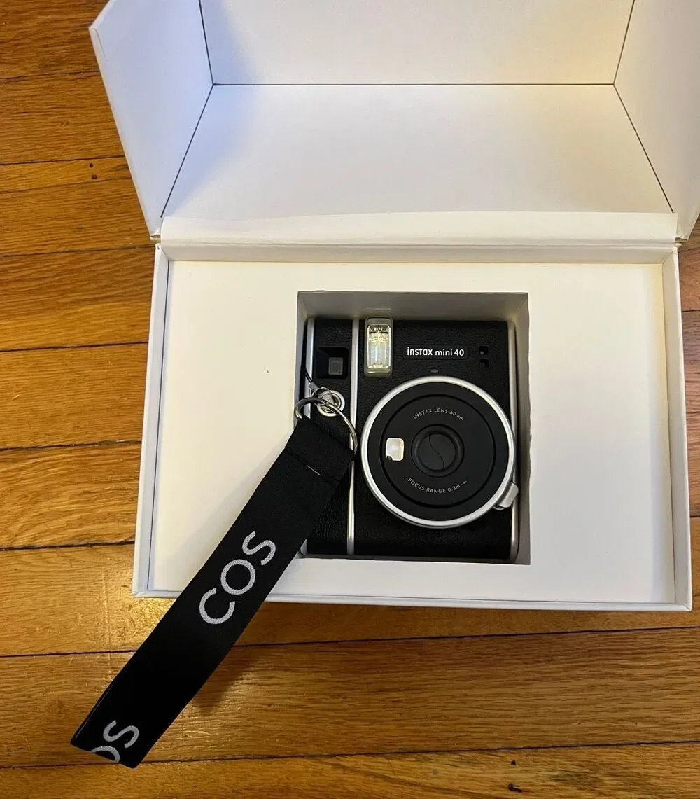 Fujifilm Instax Mini 40 Instant Camera Black Retro Style w/ Box & COS Strap